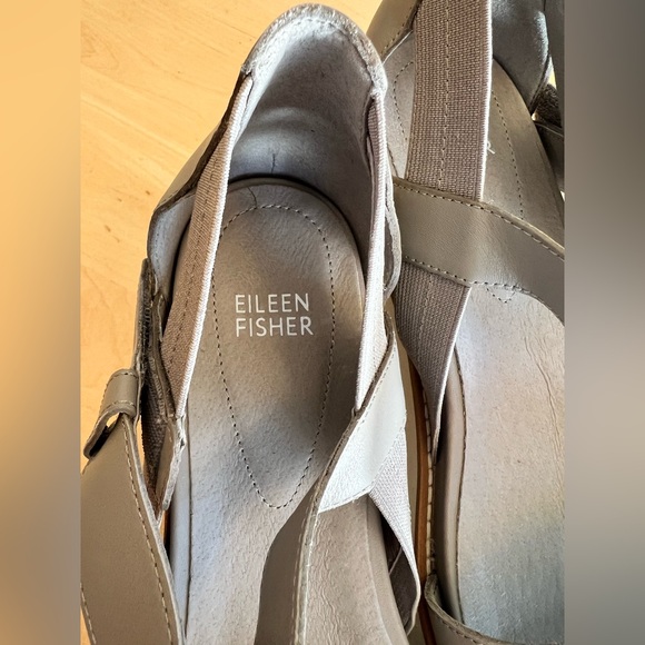 Eileen Fisher Grey Leather Strappy Sandals - Picture 5 of 8
